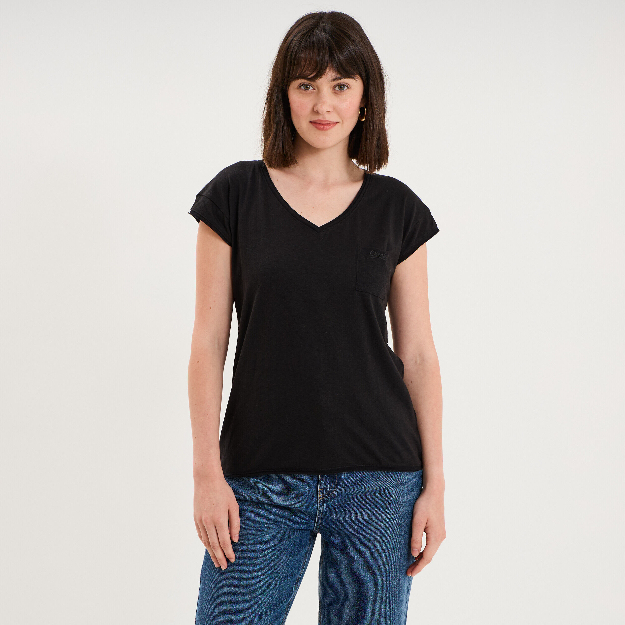 T-shirt col v poche poitrine noir femme