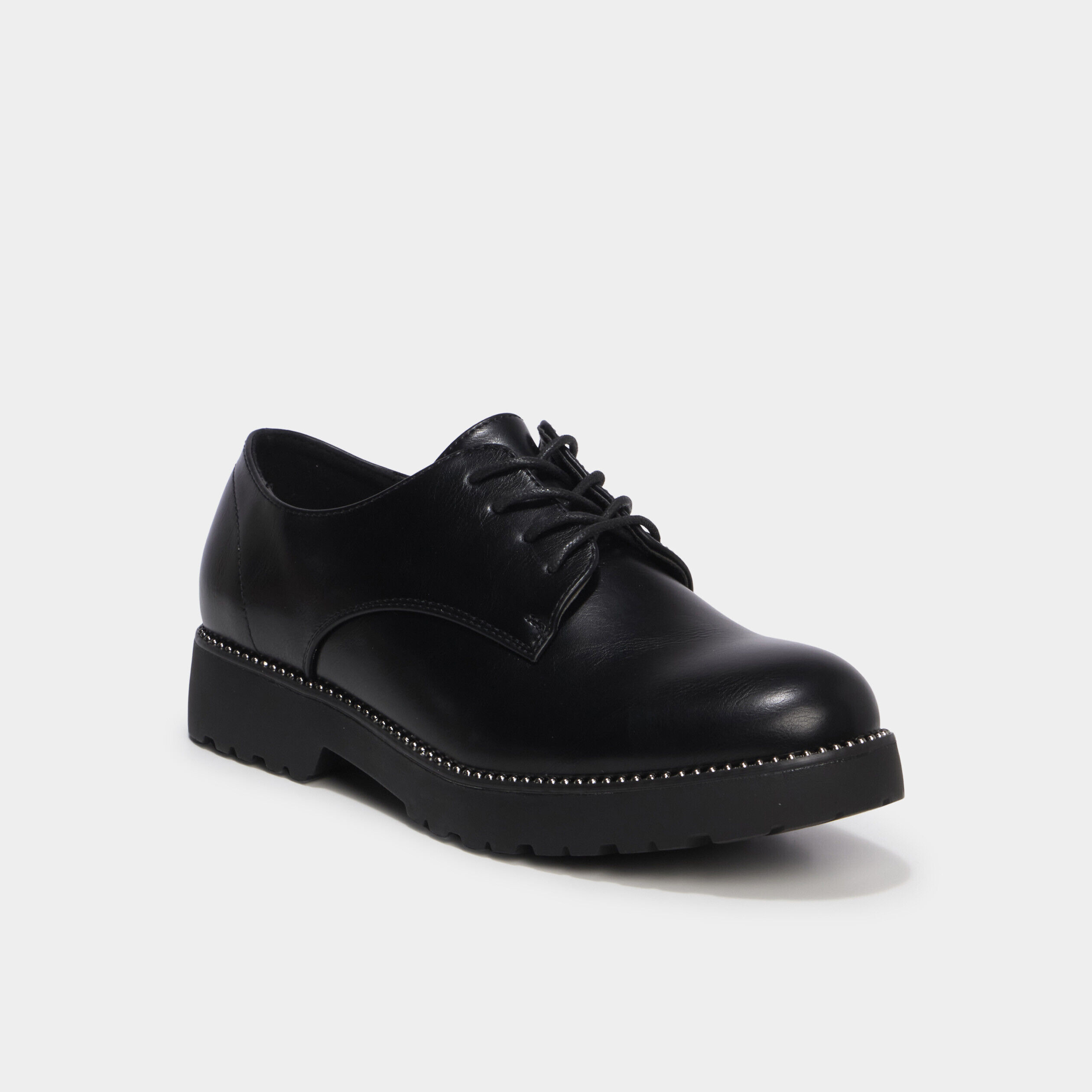 Derbies plate pied large crantées noir femme