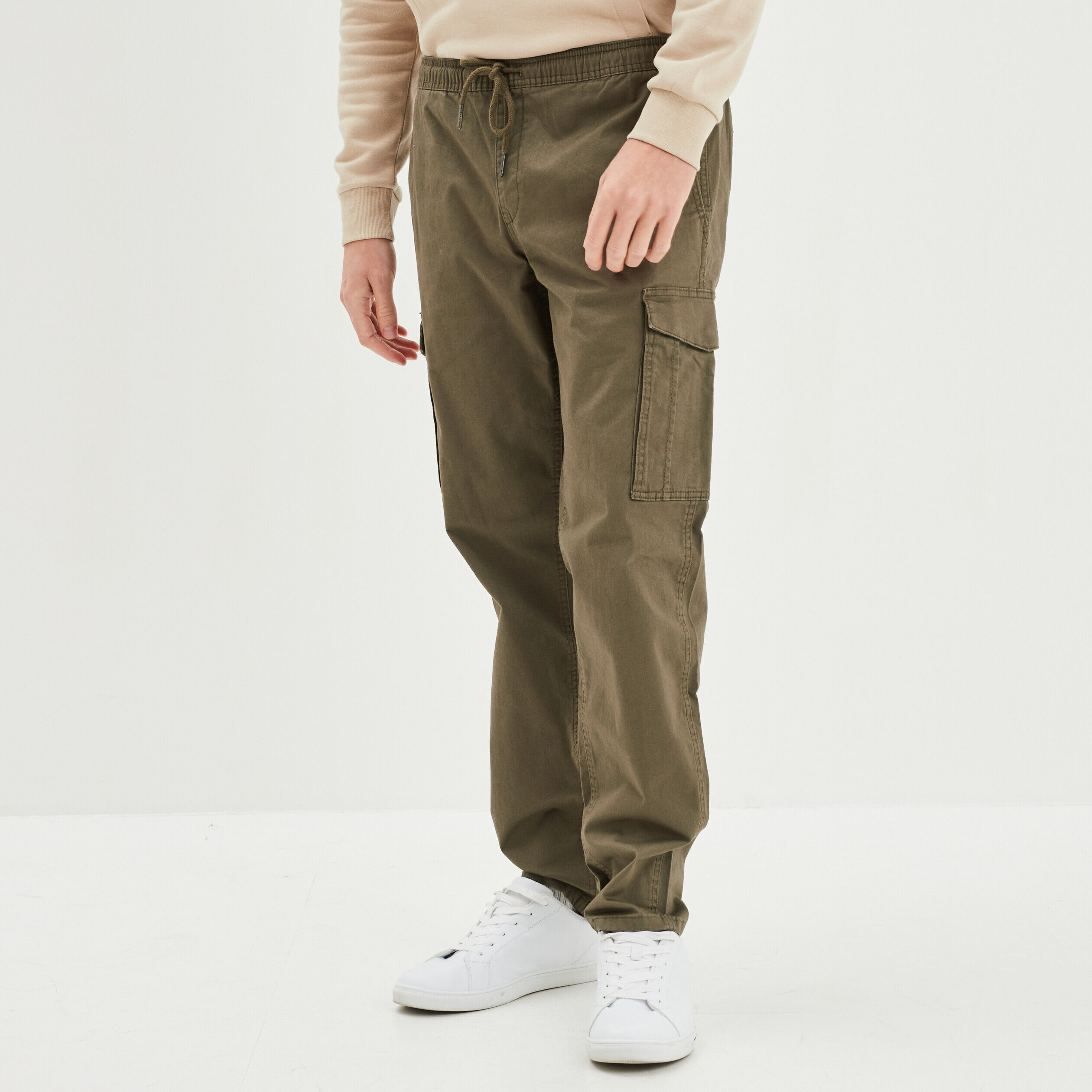 Pantalon cargo taille élastiquée vert kaki homme
