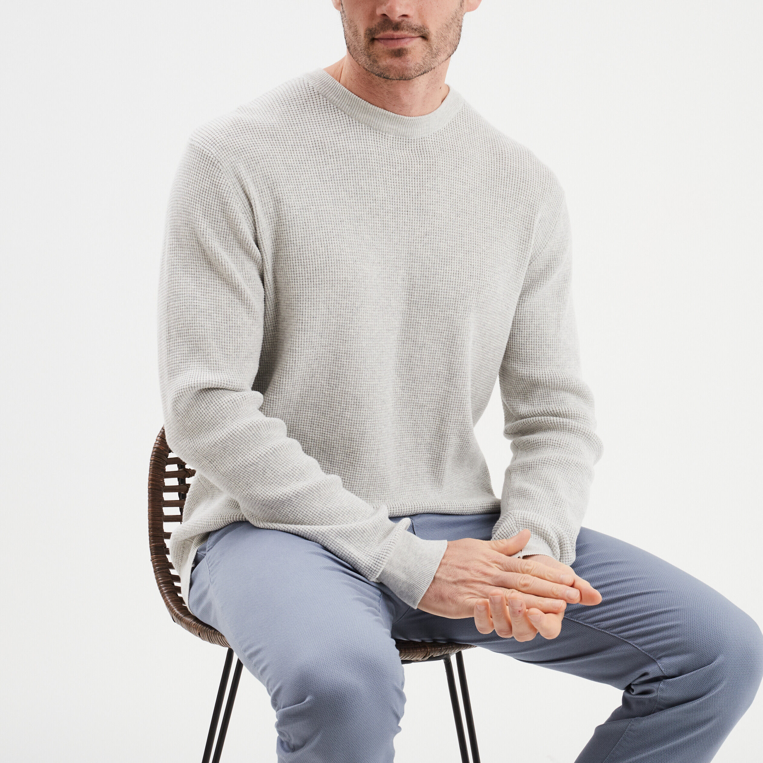 Pull en maille texturée col rond gris clair homme