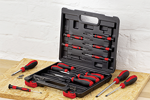 SET DI CACCIAVITI MISTI